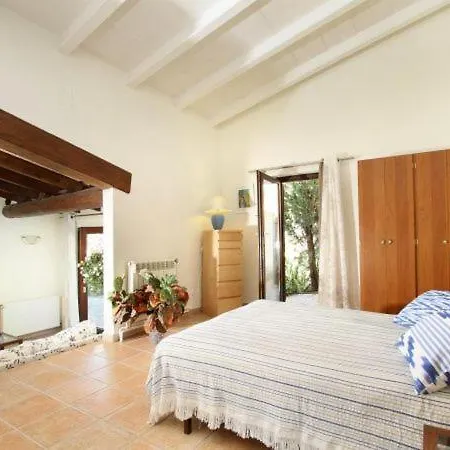 Sleeps 8 With Pool Air Con And Wifi