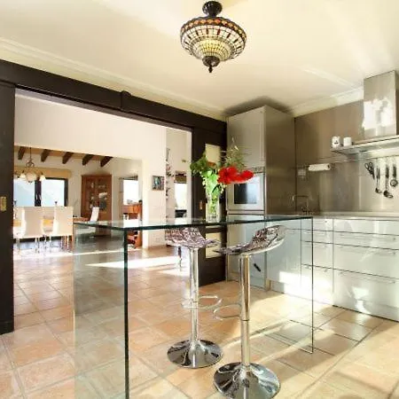 Sleeps 8 With Pool Air Con And Wifi * Pollenca