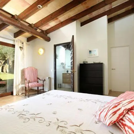 Sleeps 8 With Pool Air Con And Wifi